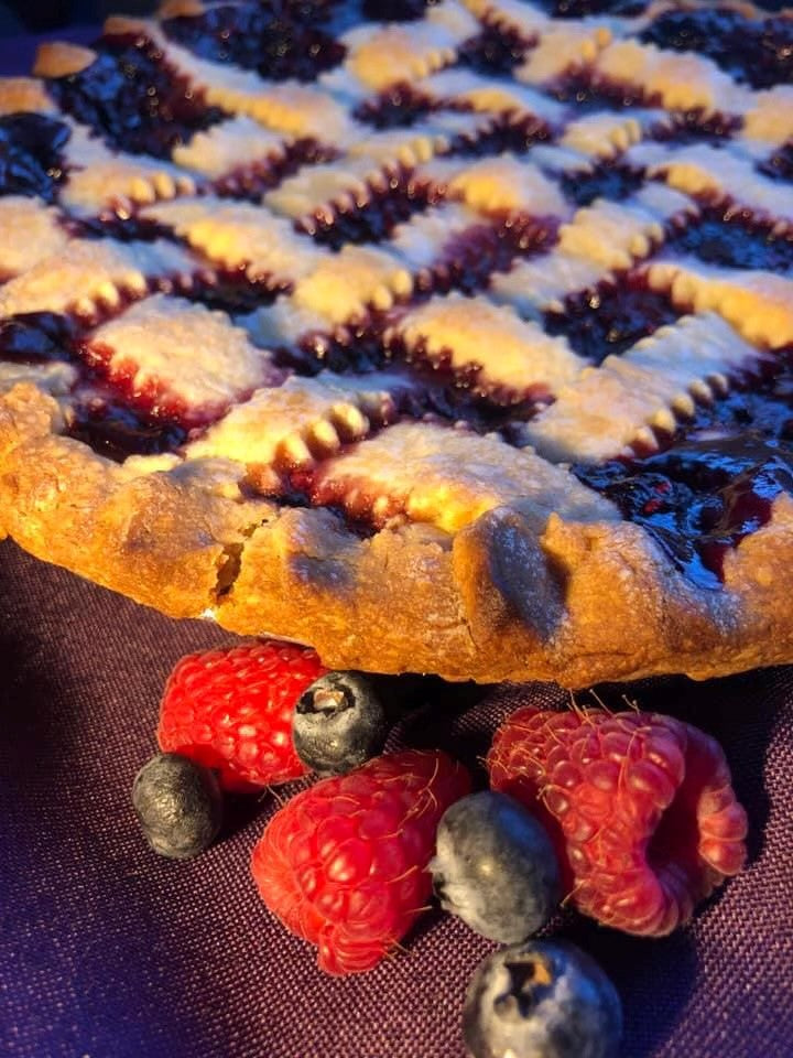 Easter Dessert & Wine Pairing: Very Berry Pie and Buckeye Blackberry Merlot
